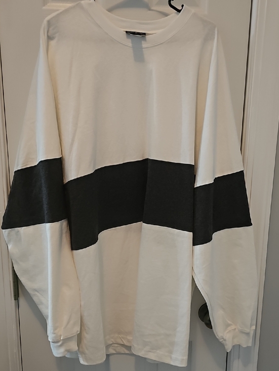 SPIRIT JERSEY Other - NWOT Very OVERSIZE Men's White Shirt with Black Stripe - Classic Contrast